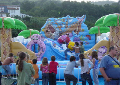 hinchable barco parque marino